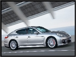 Srebrne, Porsche Panamera